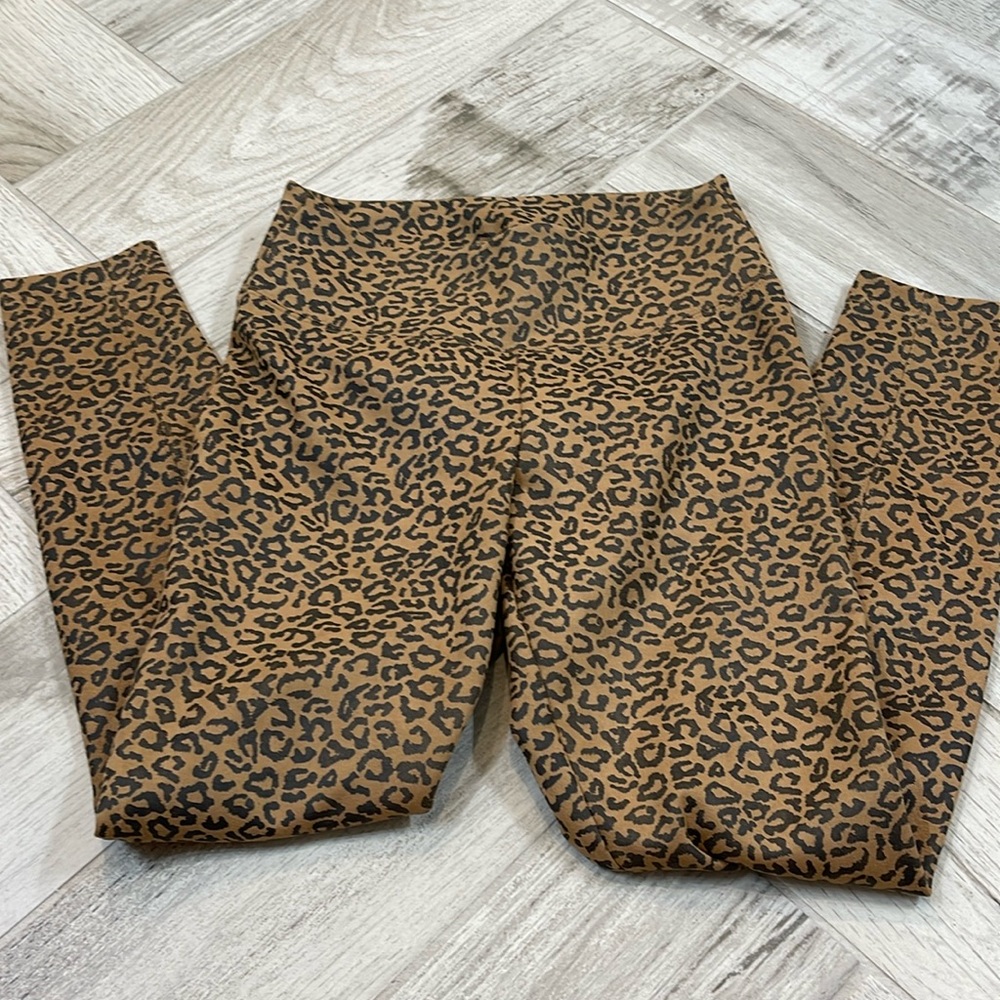 White House black market, runway leggings, leopard print